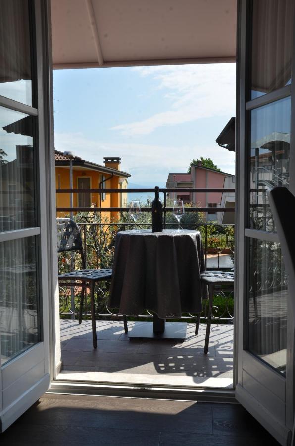 H2O Bed & Breakfast Sirmione Exterior photo